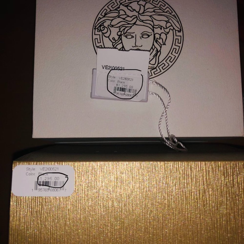 Versace Watch - Picture 3 of 5